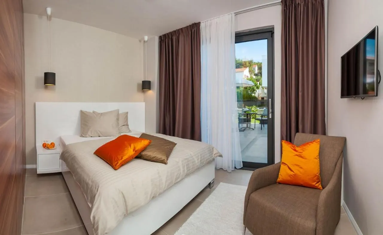 Villa Trogir Twins 1