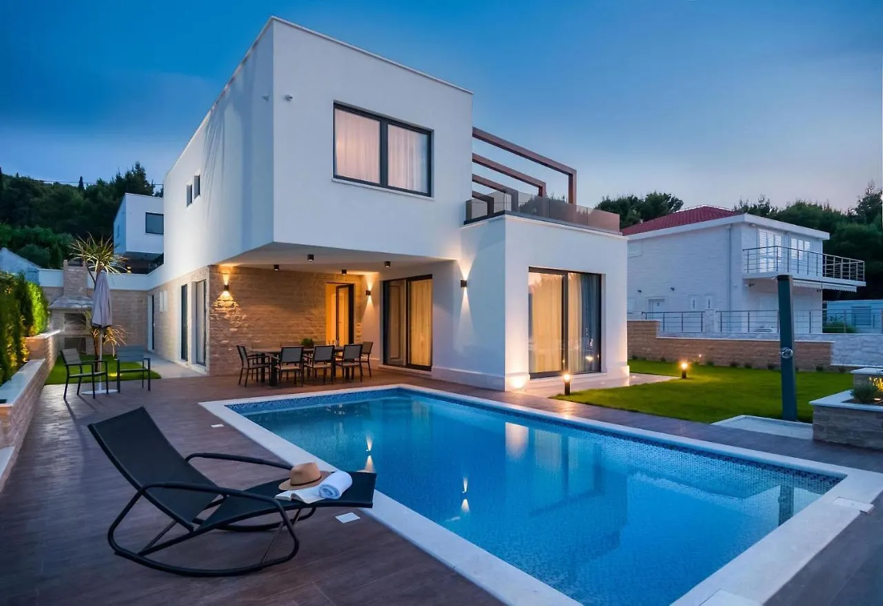 Villa Trogir Twins 1 Croatia