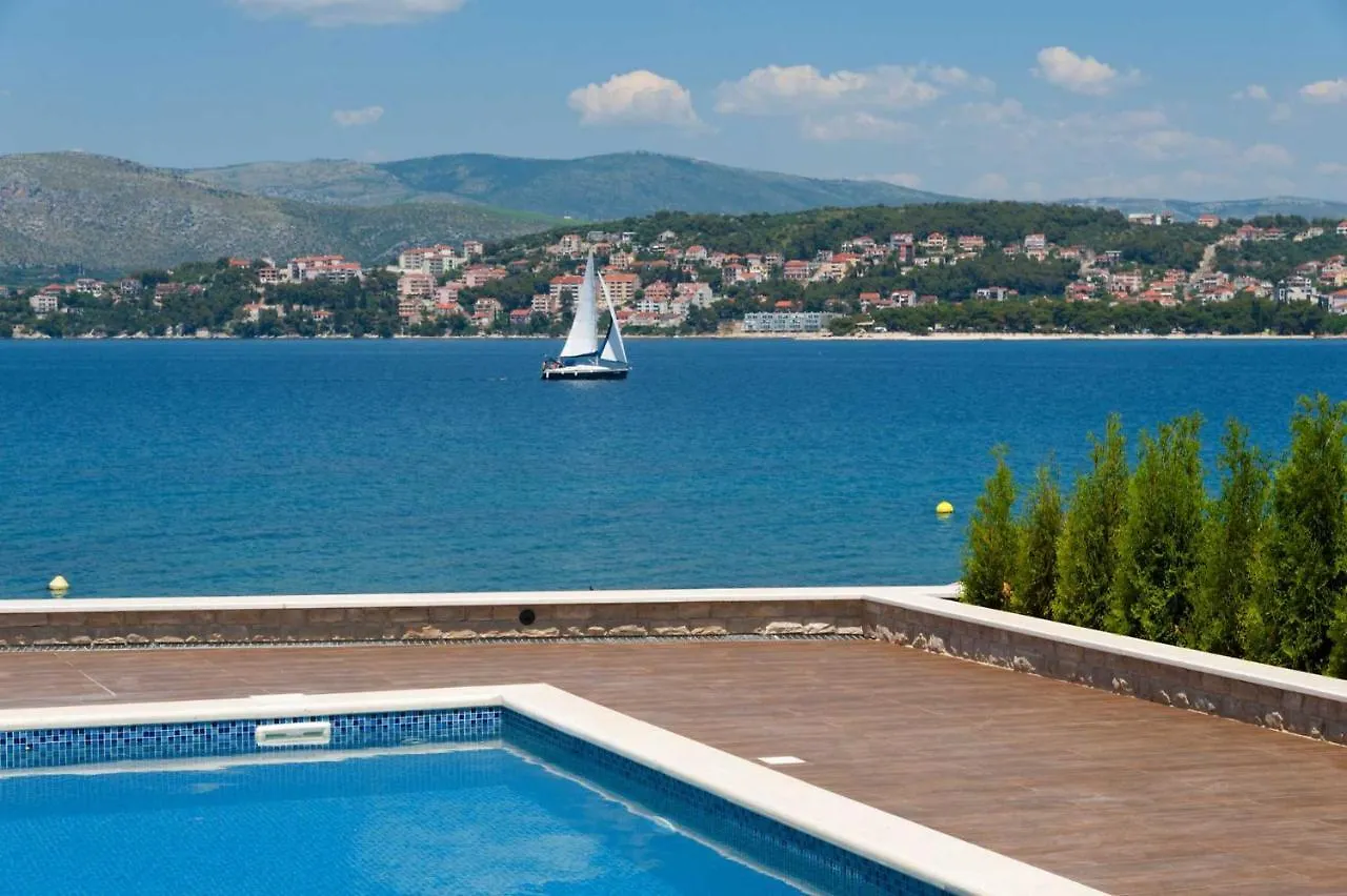 Villa Trogir Twins 1