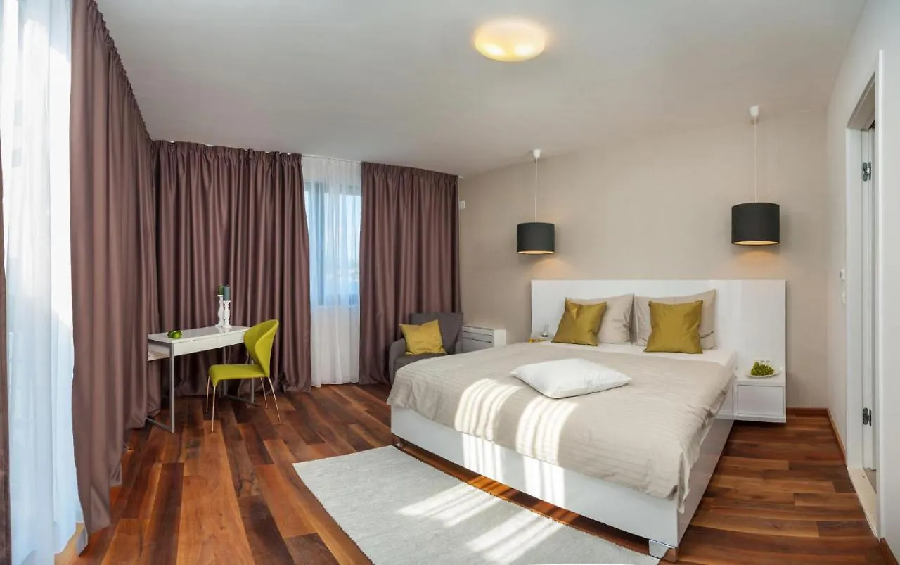 Villa Trogir Twins 1 0*,  Croatia