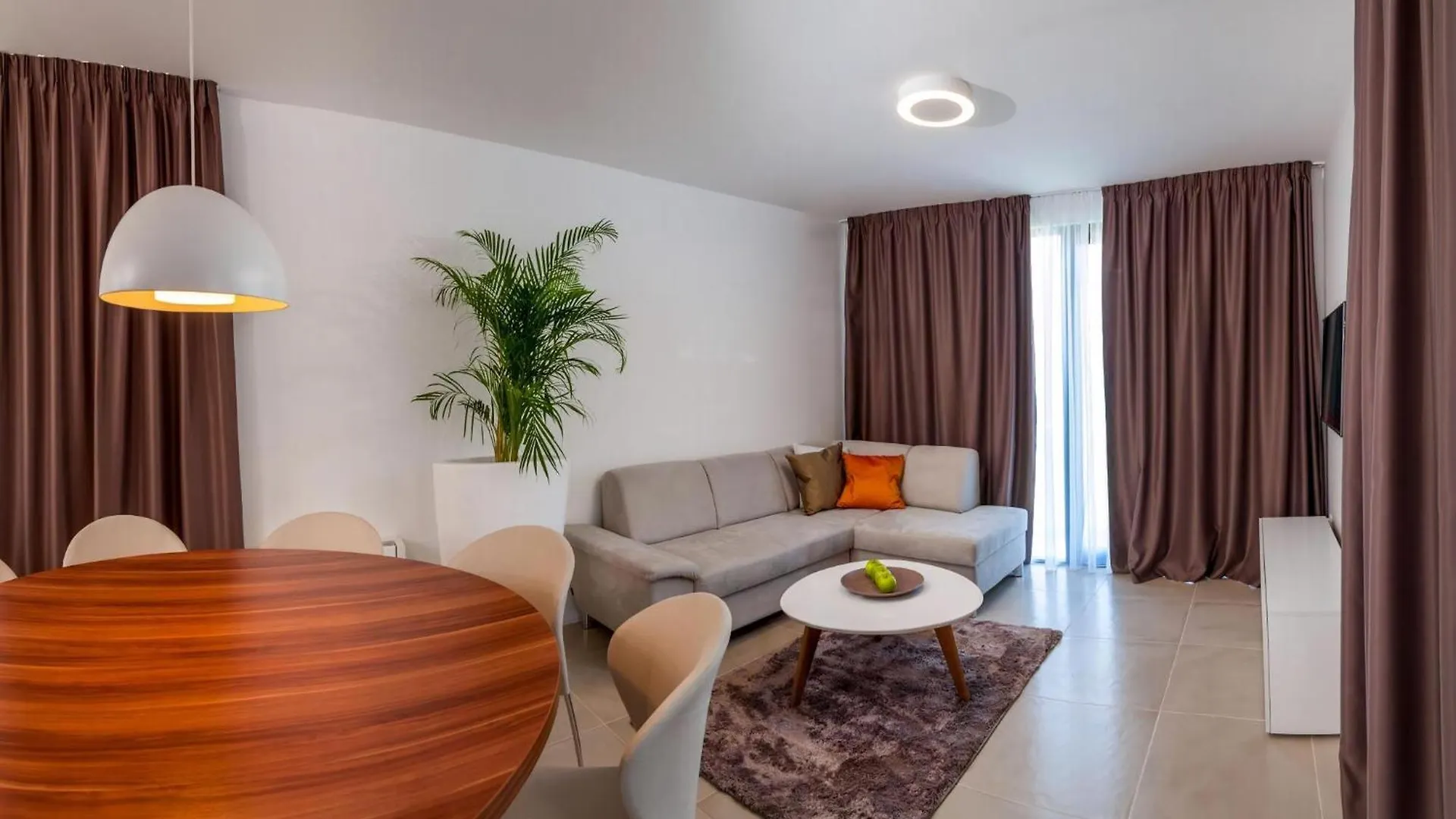 Villa Trogir Twins 1 0*,