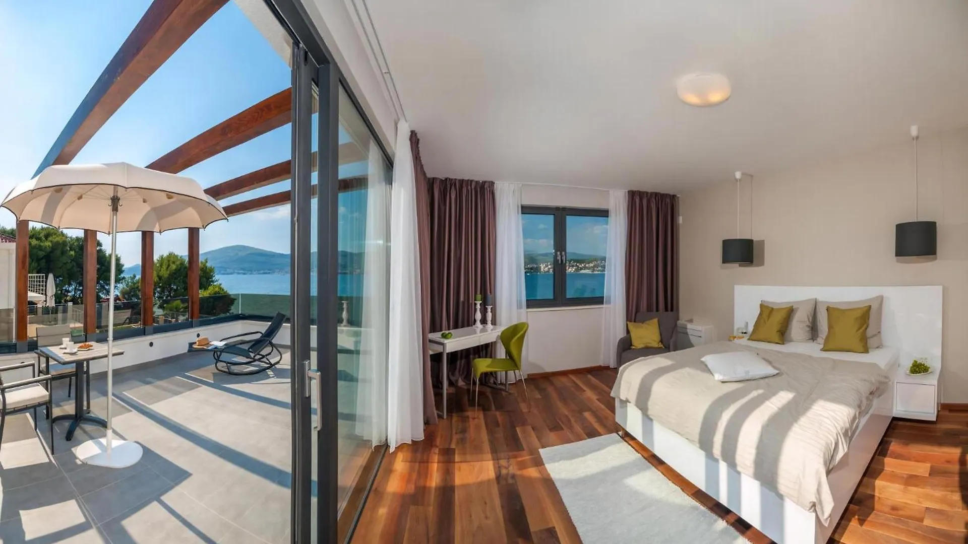 Villa Trogir Twins 1