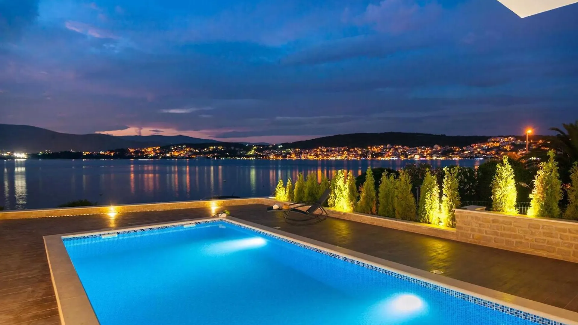 Villa Trogir Twins 1