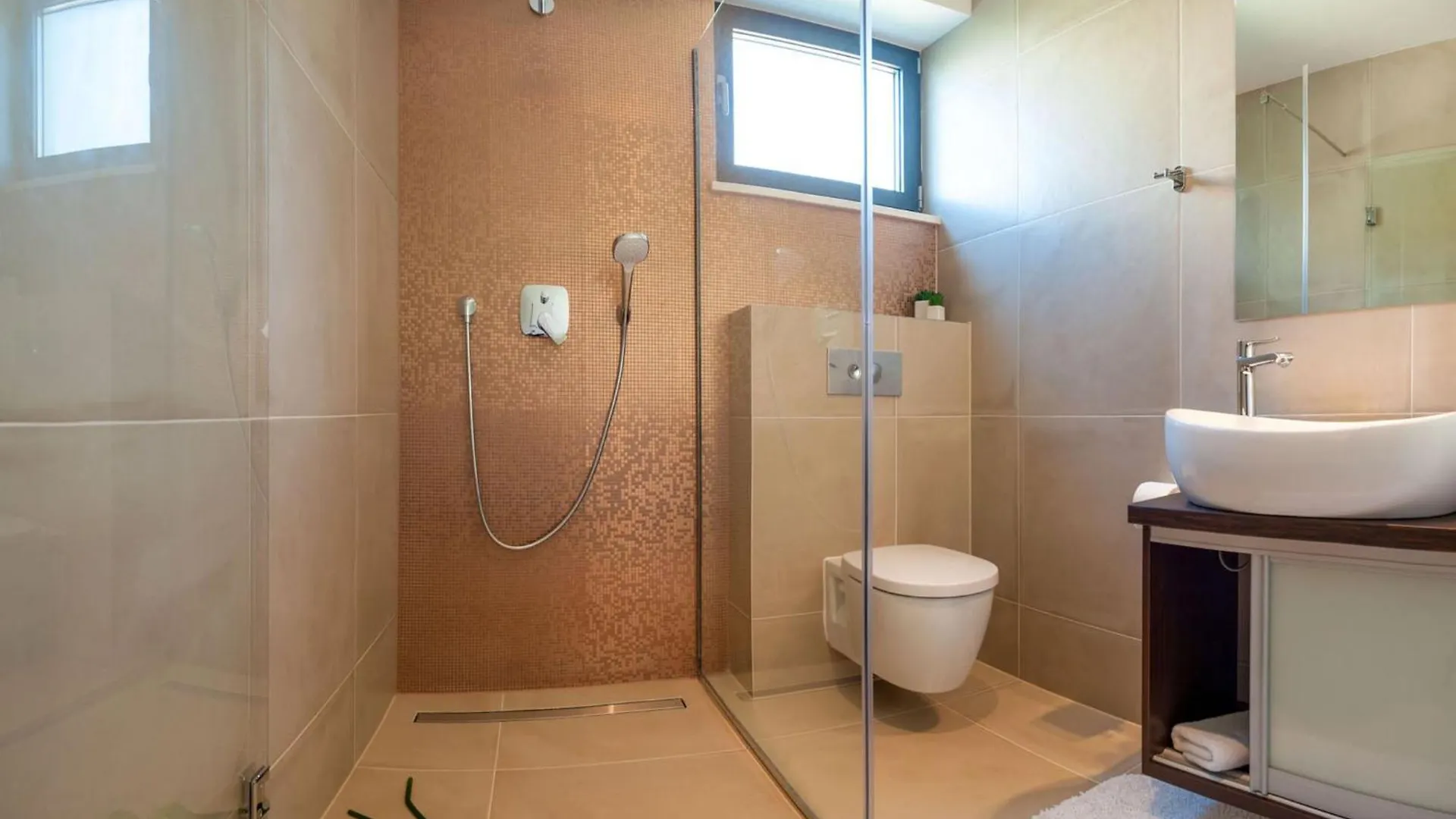 Villa Trogir Deluxe 1 6 Beautiful Bedrooms - Sea Front Private Pools - Sauna