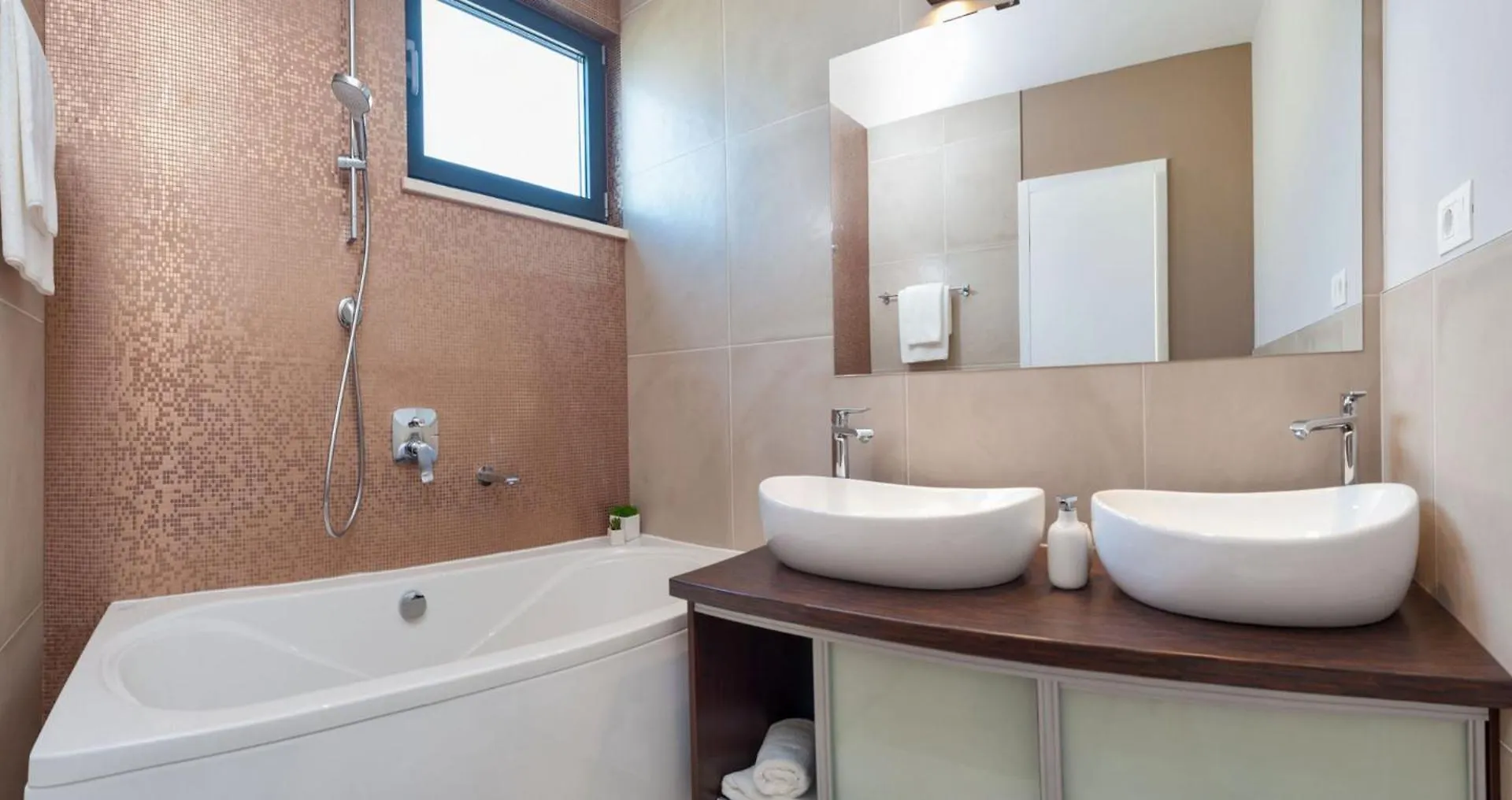 Villa Trogir Deluxe 1 6 Beautiful Bedrooms - Sea Front Private Pools - Sauna Croatia