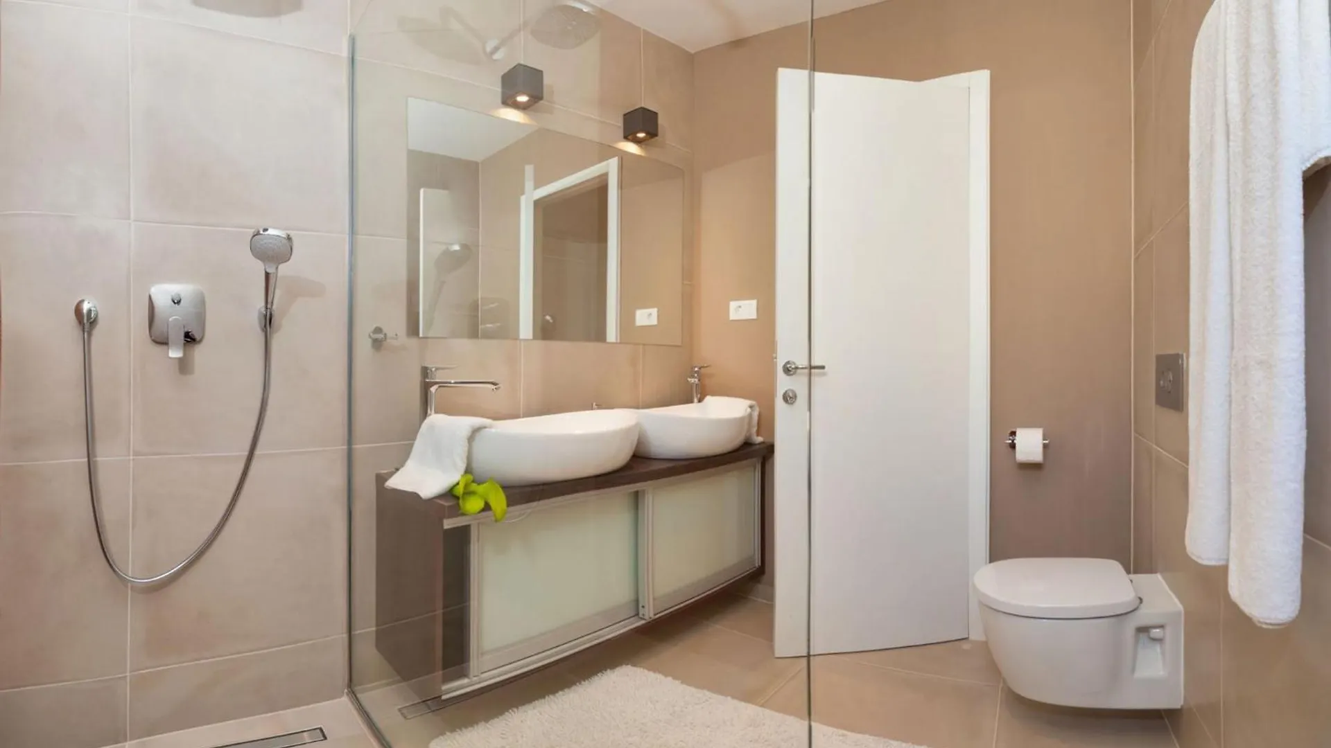 Villa Trogir Deluxe 1 6 Beautiful Bedrooms - Sea Front Private Pools - Sauna